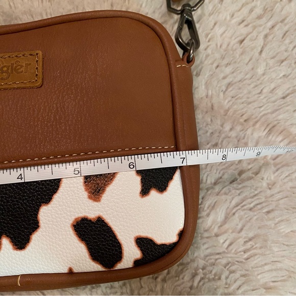 Wrangler Brown & Black Cowhide Crossbody Shoulder Bag - Picture 8 of 10